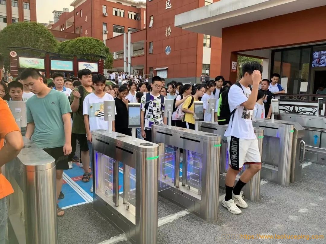 UCloud优刻得校园智慧安防系统AI边缘盒子,为30多所学校装上了AI保护墙确保校园安全